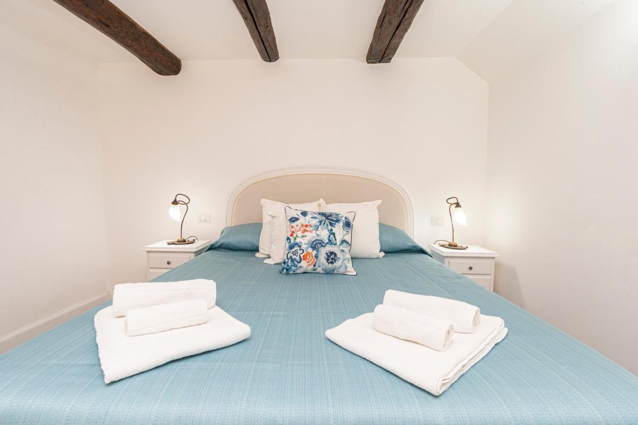 Hotel Napulitandream Duomo à Naples Extérieur photo
